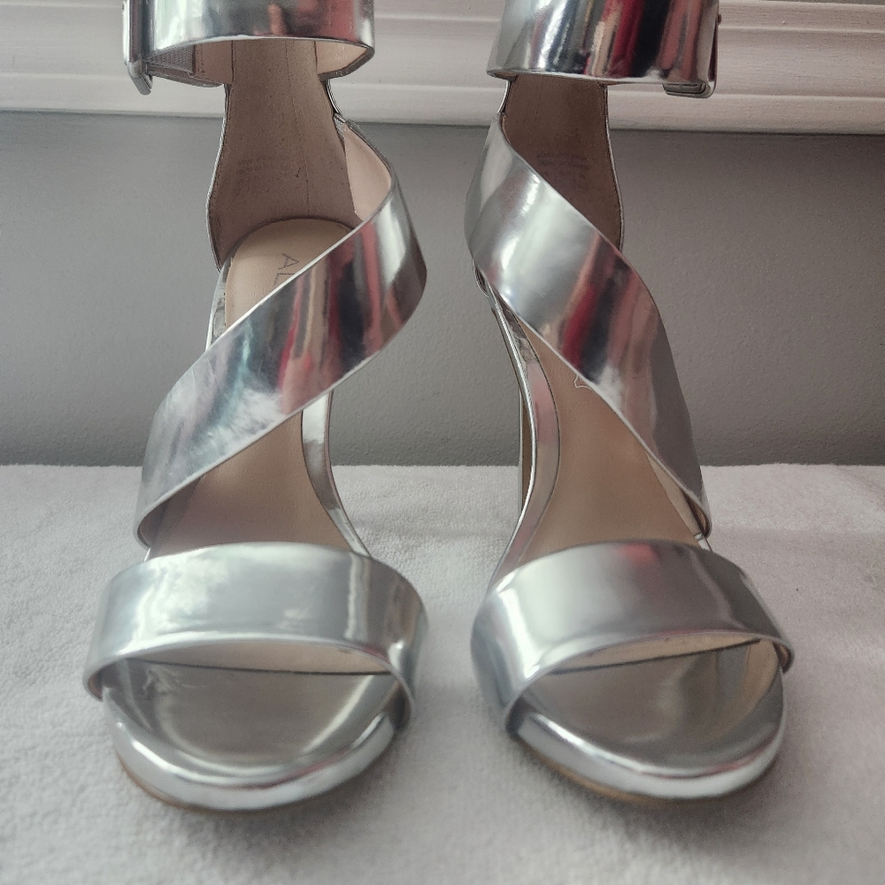 Aldo, Silver, 4.5" heels